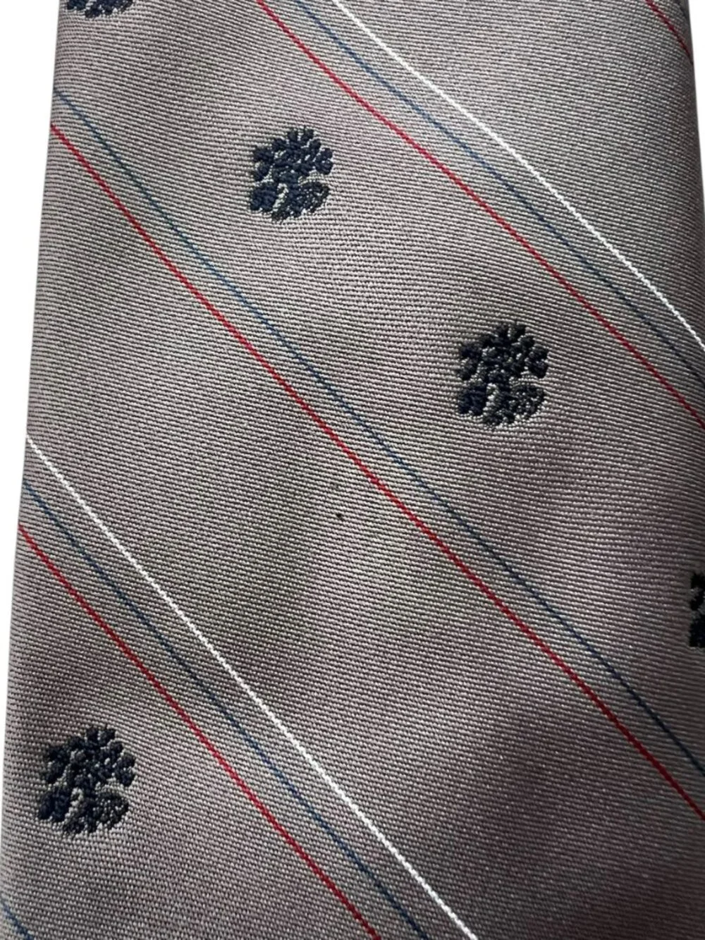 Givenchy Gentlemen Paris tie gray thin stripes red white necktie
